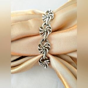 1950s STAR Brand Interlocking Silver Bracelet